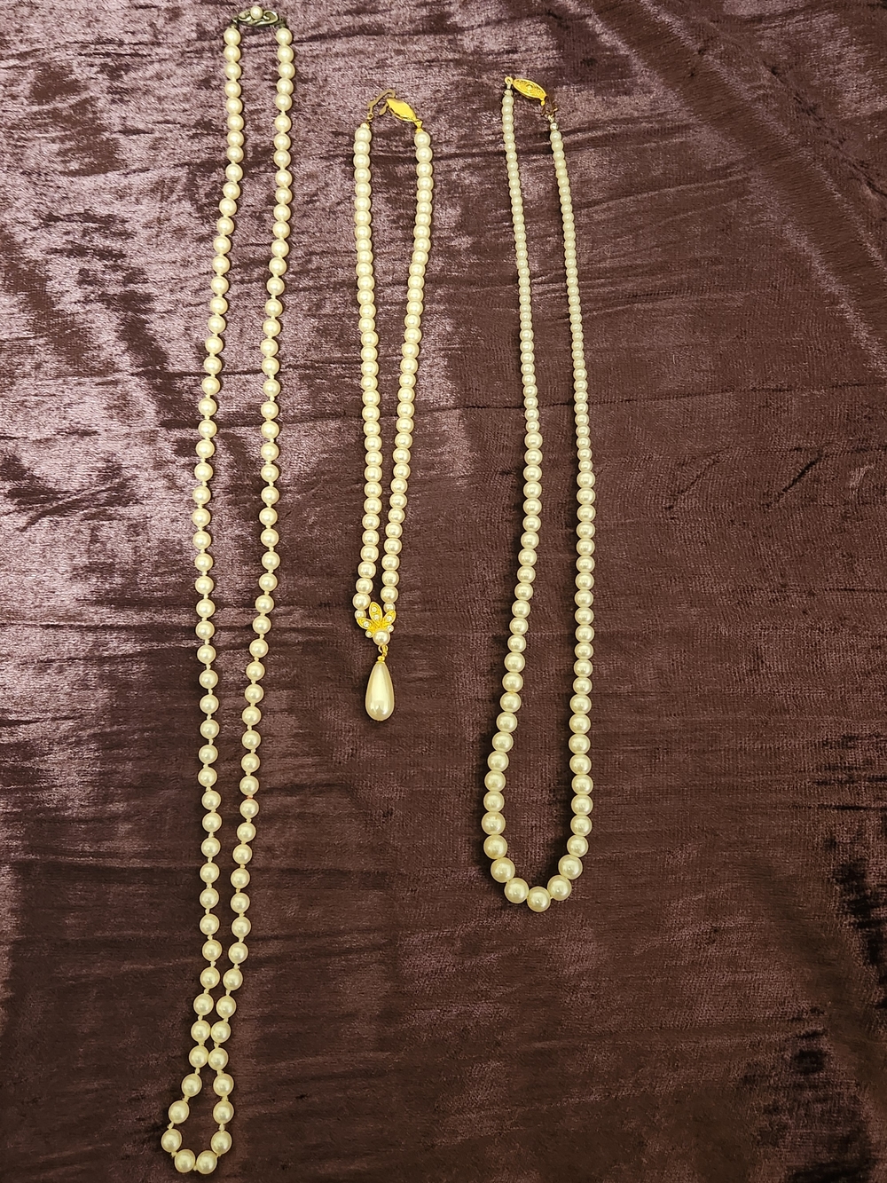 Classic Pearl Necklace Collection